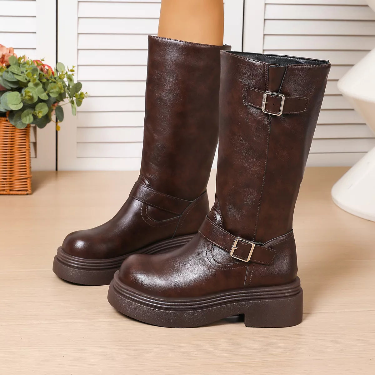 View 5 of the round-toe platform boots in PU leather.